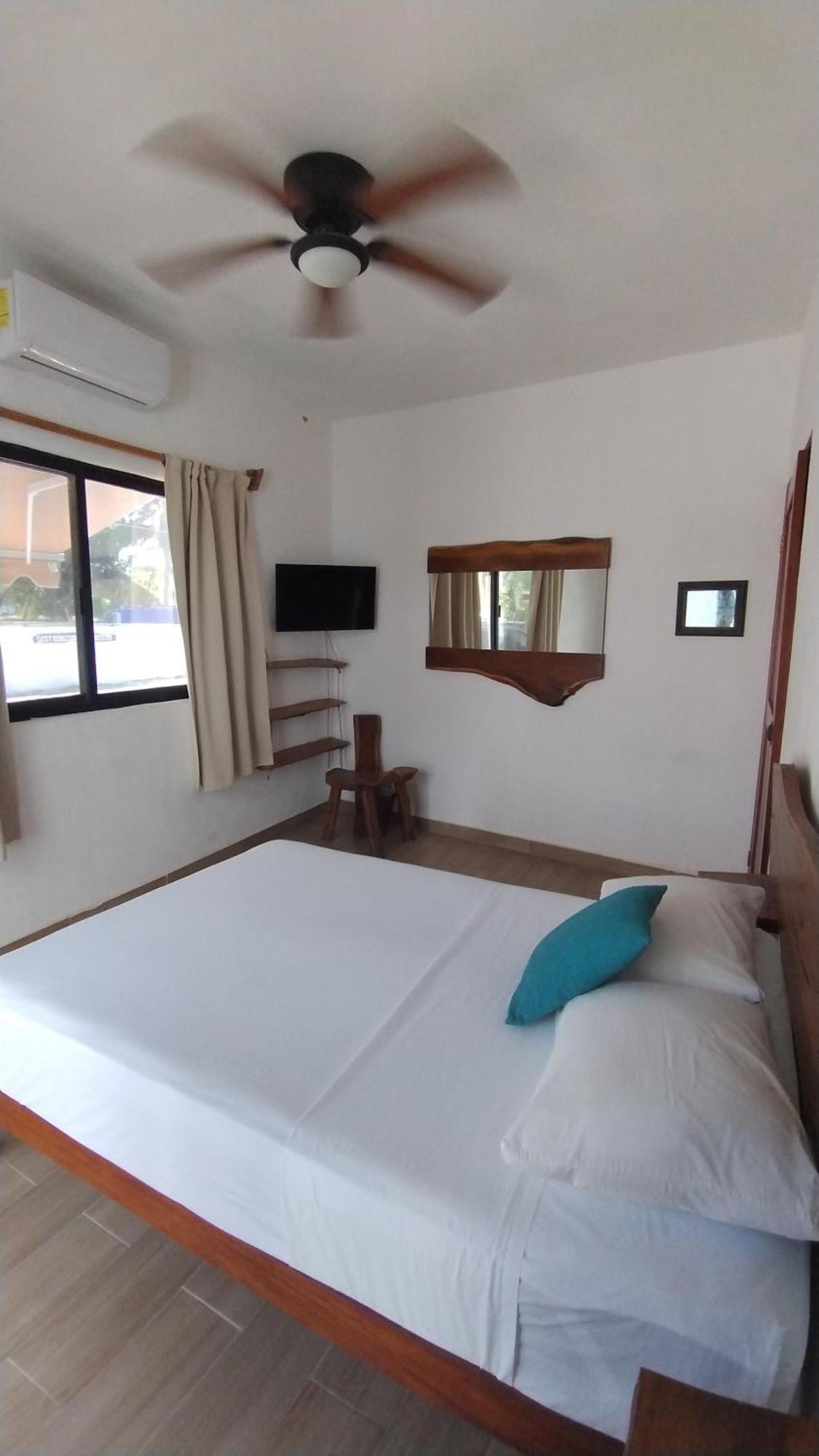 Ade Hotel Бакалар Экстерьер фото