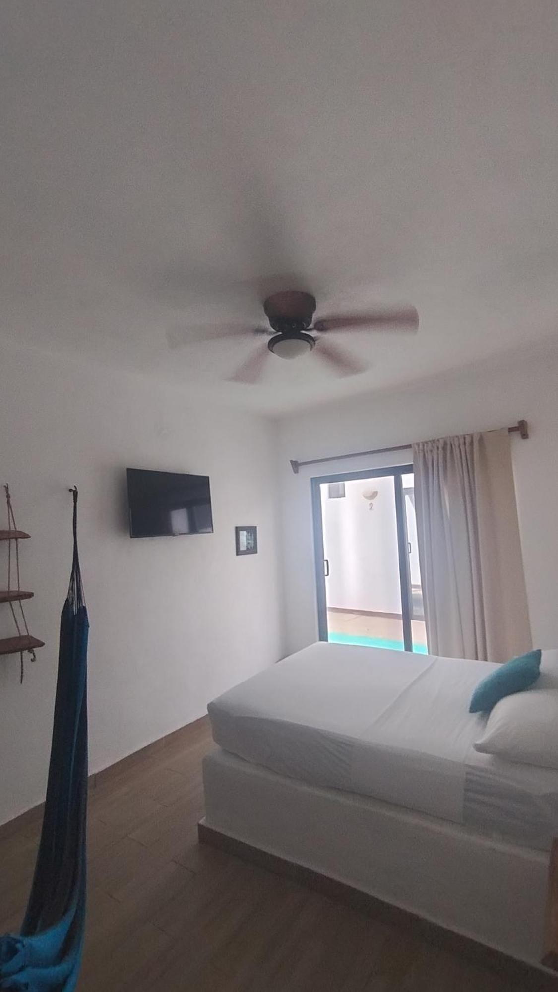 Ade Hotel Бакалар Экстерьер фото